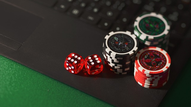 Casino Etiquette: Do’s and Don’ts When Playing at a Casino